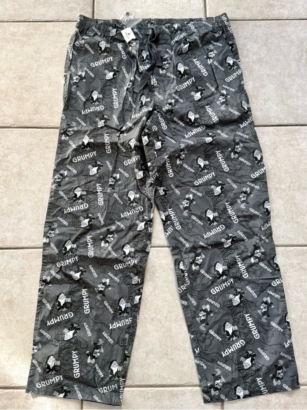 NWT Disney Parks ‘Grumpy’ Unisex Lounge Pants - Picture 7 of 10